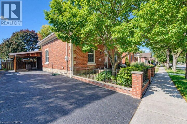 Property Photo:  48 Albion Street  ON N3T 3M3 