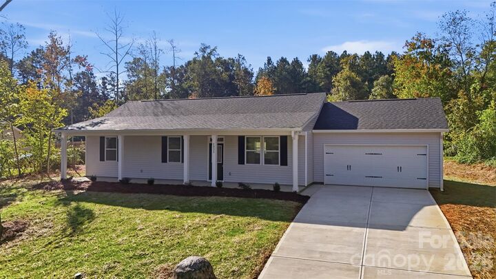 Property Photo:  2935 Heavners Farm Court  NC 28092 