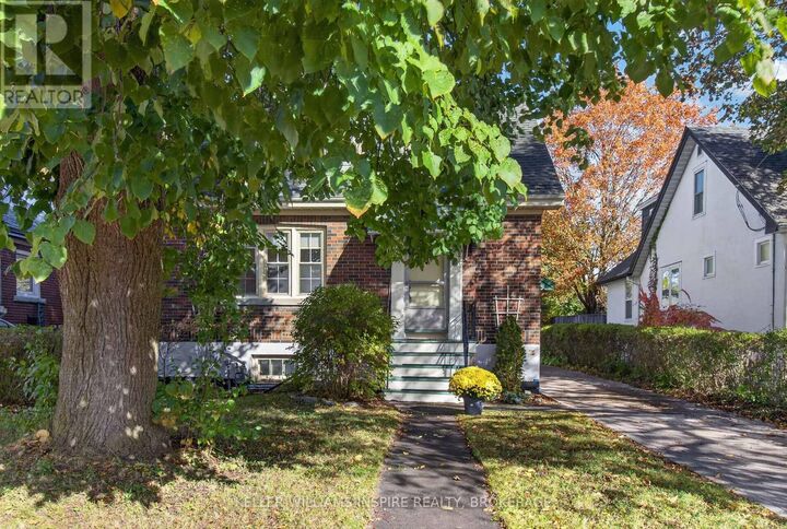 Property Photo:  95 Dundas Street  ON K7L 1N5 