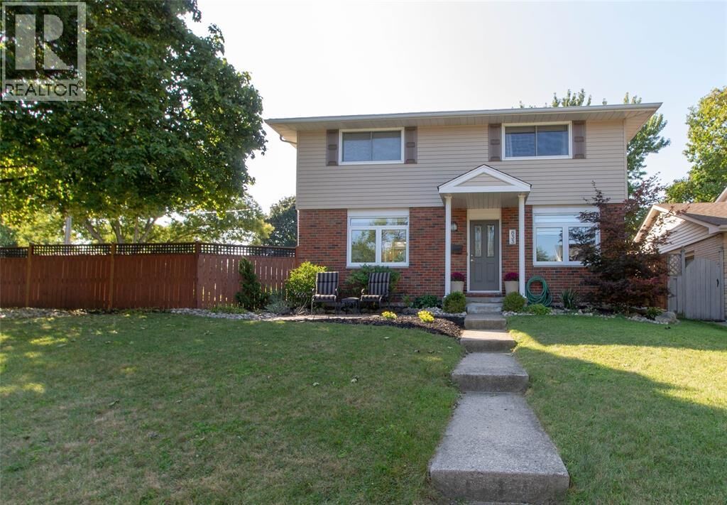 Property Photo:  833 Woodward Crescent  ON N7V 2E5 