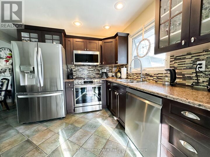 Property Photo:  52 Dickenson Road  ON P0V 1C0 