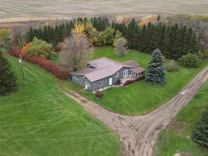 Property Photo:  100090 3 Road North  MB R0K 1G0 