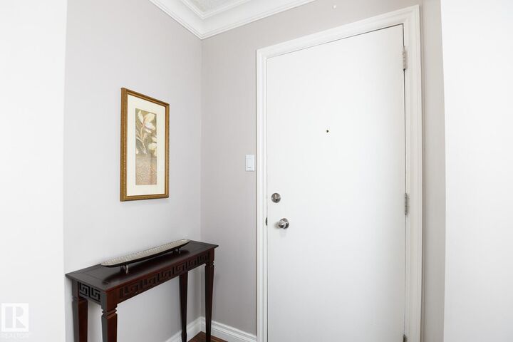 Property Photo:  10735 81 Avenue NW 308  AB T6E 1Y2 