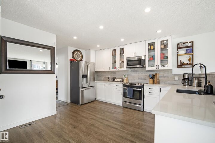Property Photo:  18024 73 Avenue NW  AB T5T 3K3 