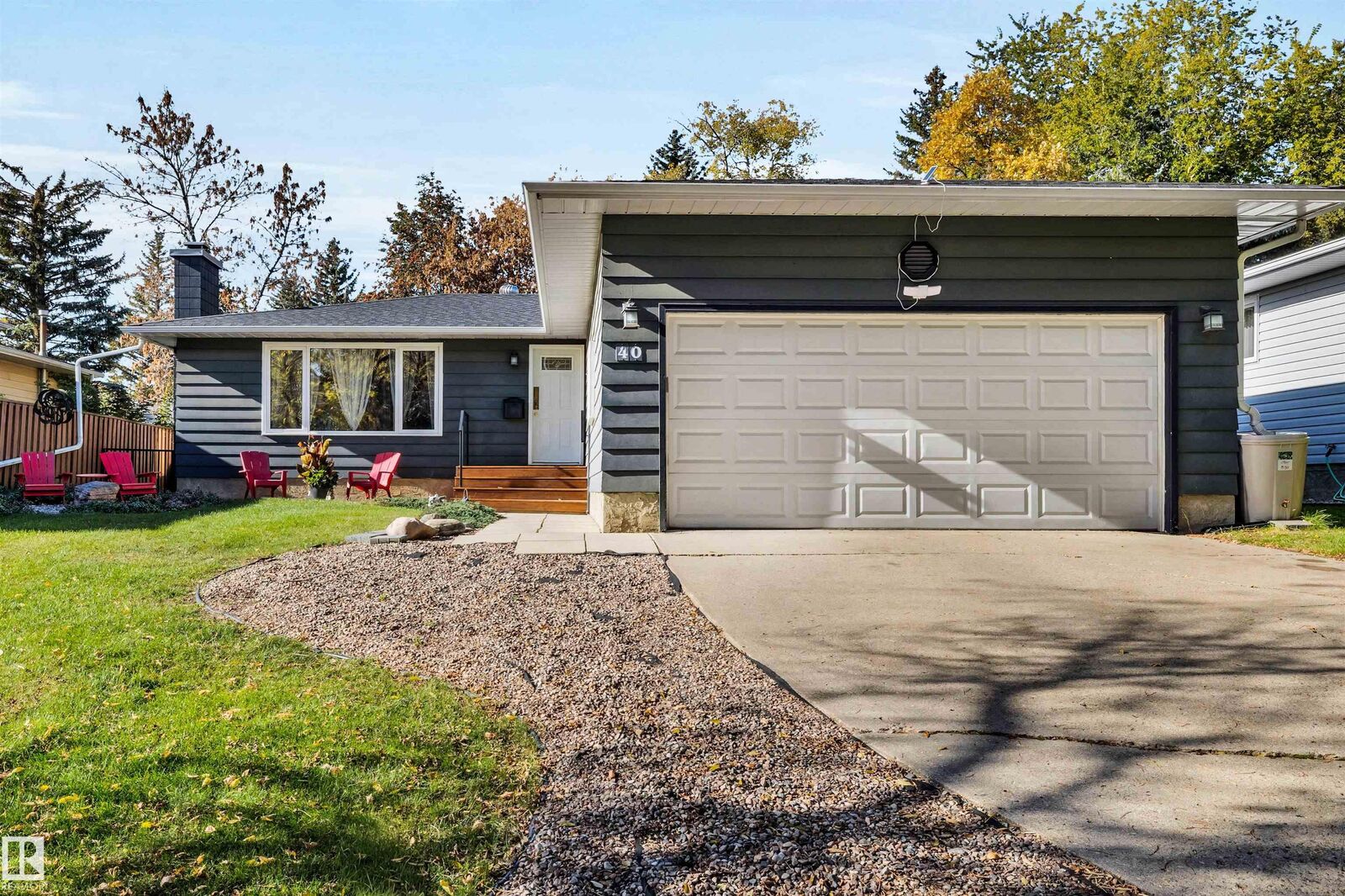 Property Photo:  40 Glenhaven Crescent  AB T8N 1A5 