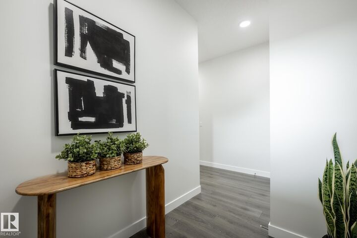 Property Photo:  1511 208 Street NW  AB T6M 3N8 