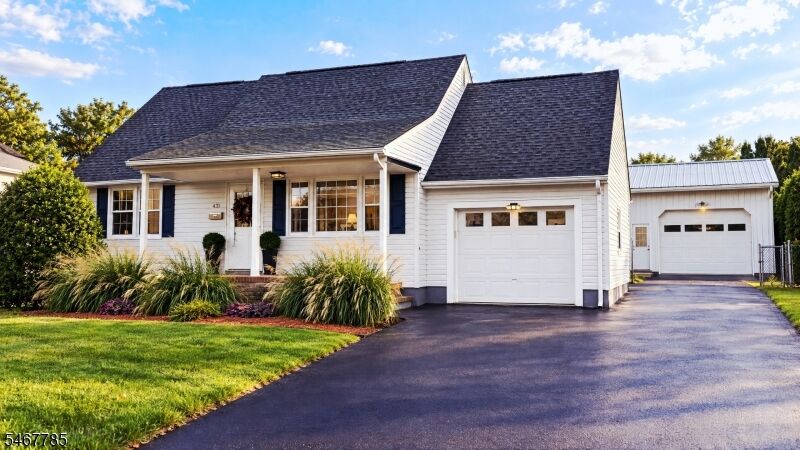 Property Photo: 431 Sidorske Ave NJ 08835