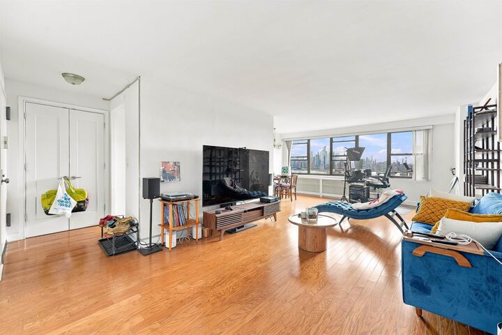 Property Photo:  500 Central Ave 1709  NJ 07087 