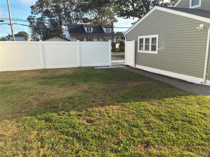 Property Photo: 904 11th Street NY 11704