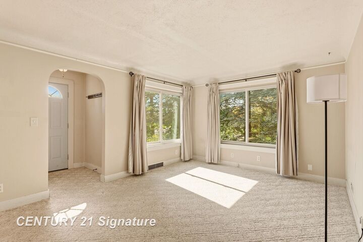 Property Photo:  2892 Shattuck Road  MI 48603 