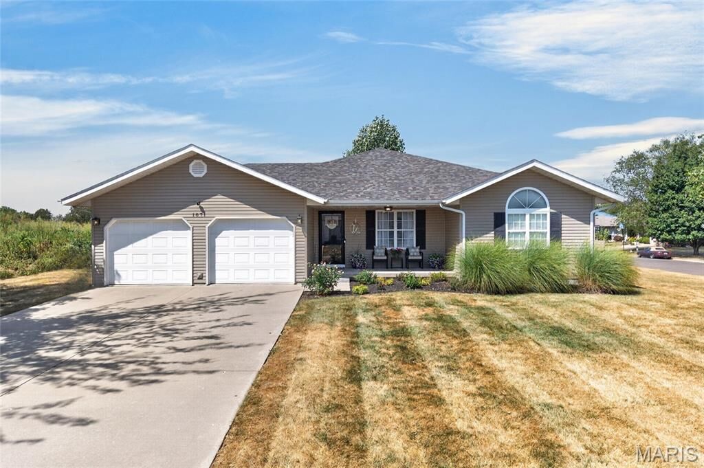 Property Photo:  1871 Amanda Drive  MO 65536 