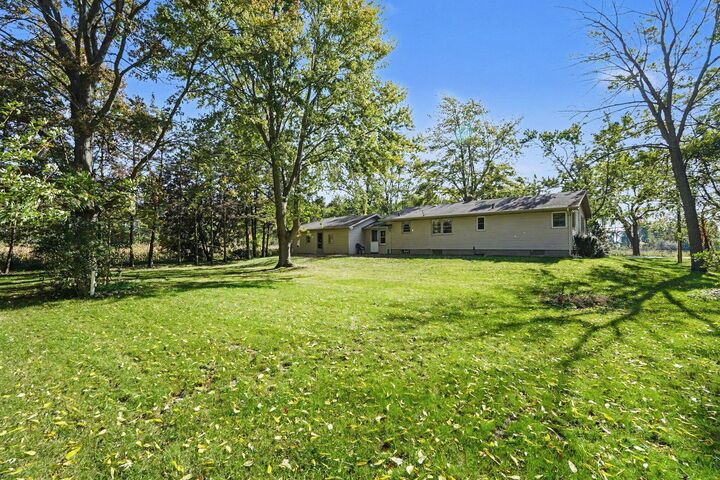 Property Photo: 13251 New Holland Street MI 49424