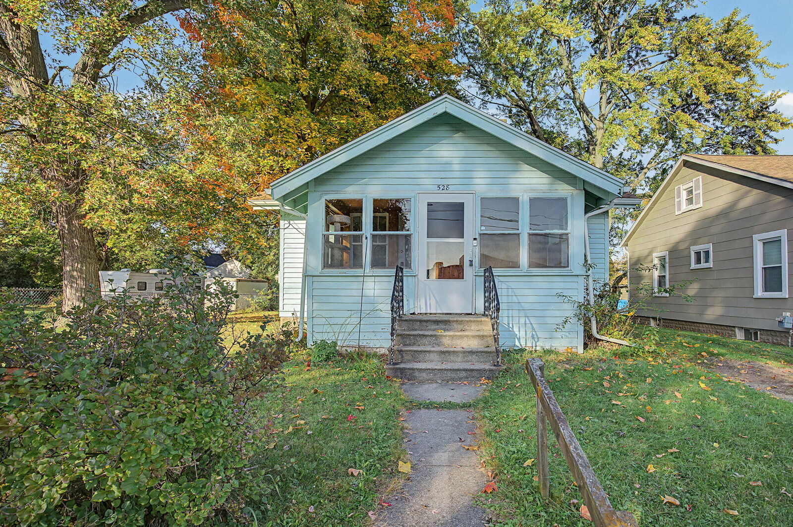 Property Photo: 528 Fern Avenue MI 49202