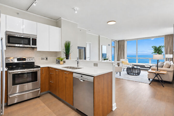 Property Photo: 1901 S Calumet Avenue 2706 IL 60616