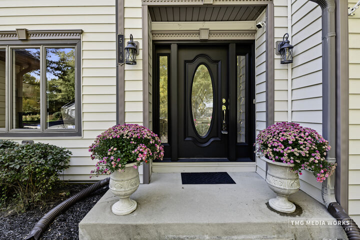 Property Photo: 516 Prairie Knoll Drive IL 60565