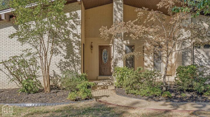 Property Photo:  2221 Indian Trails Street  AR 72401 