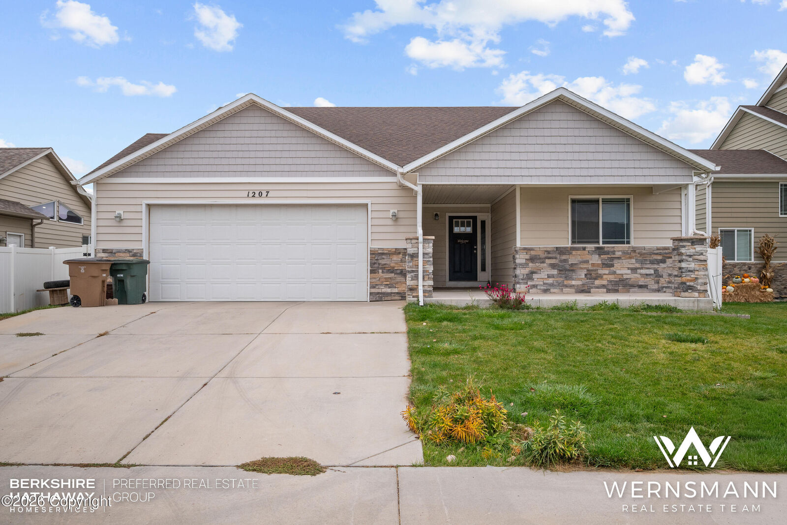Property Photo: 1207 Cattail Dr - WY 82718