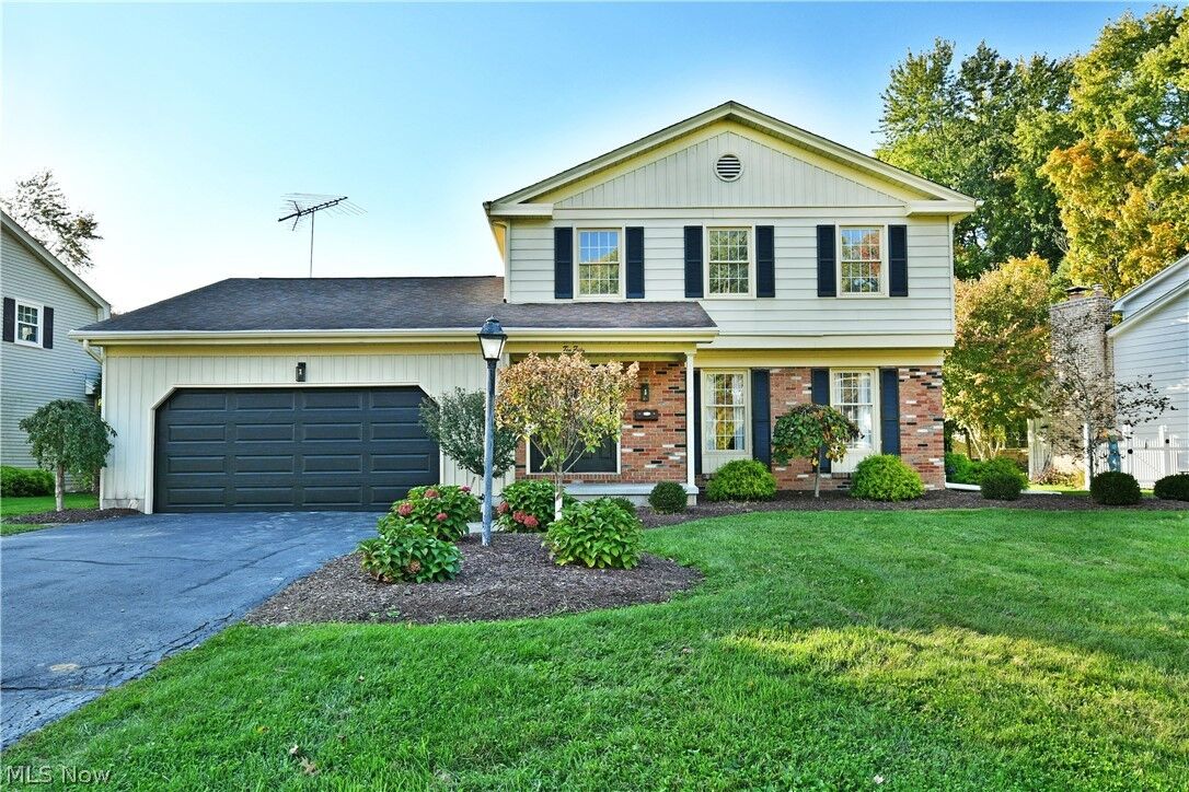Property Photo:  1050 Westport Drive  OH 44511 