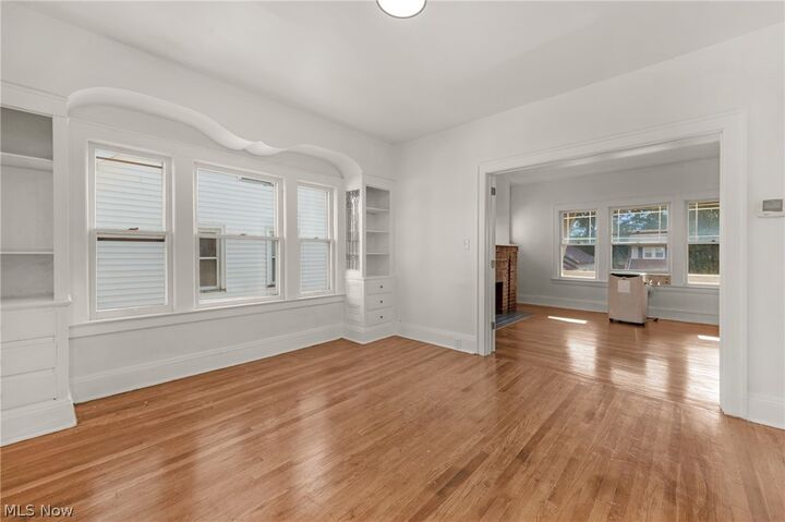 Property Photo:  2200-2202 Wyandotte Avenue 2202  OH 44107 