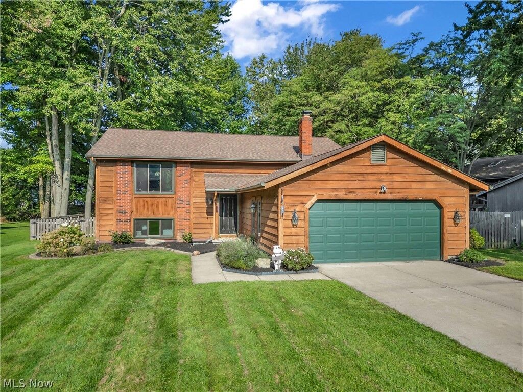 Property Photo:  5804 Mallard Court  OH 44060 