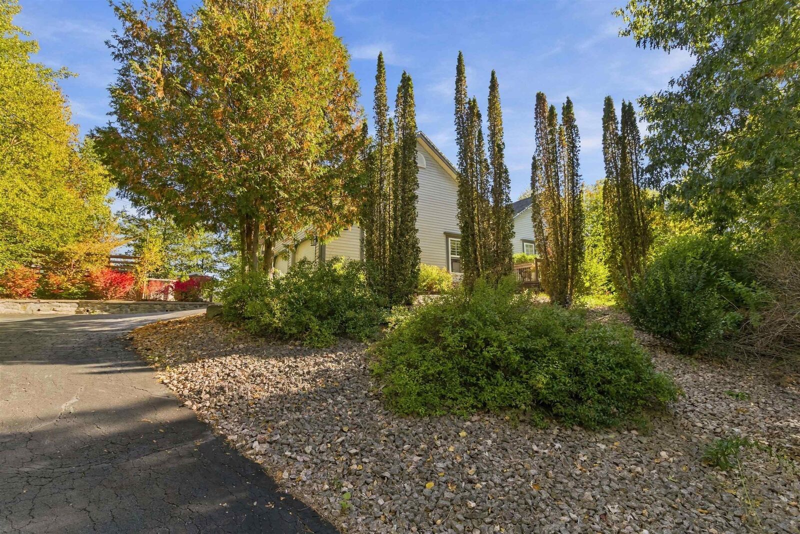 Property Photo:  44 Brackstone Court  NS B4C 4G5 