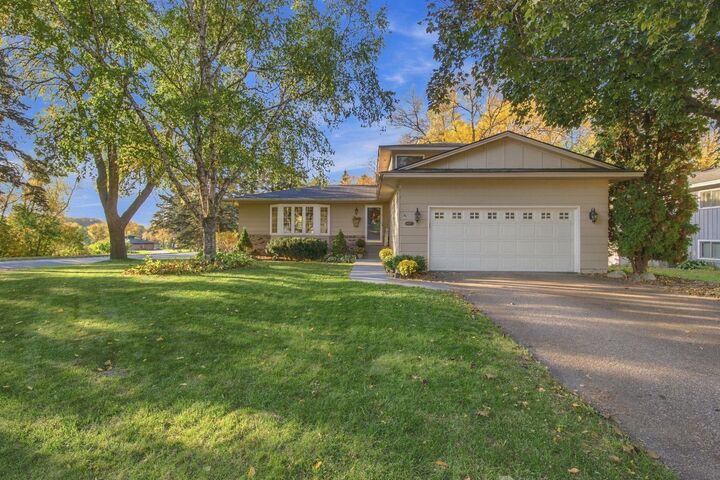 Property Photo:  11115 Lanewood Circle  MN 55344 