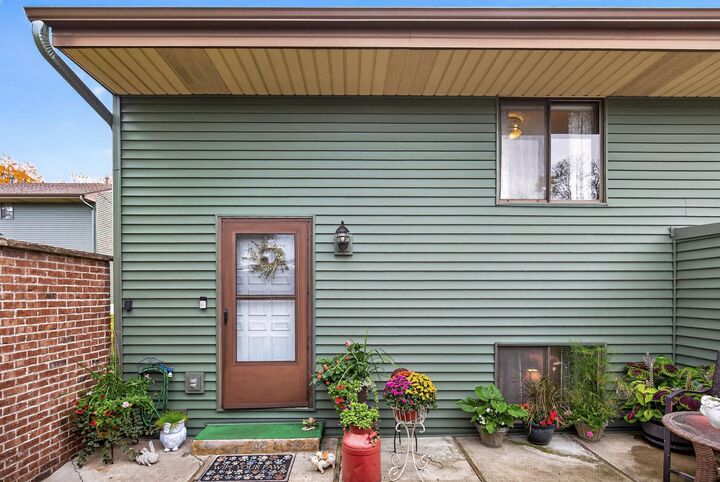 Property Photo: 1802 Humboldt Avenue MN 55118