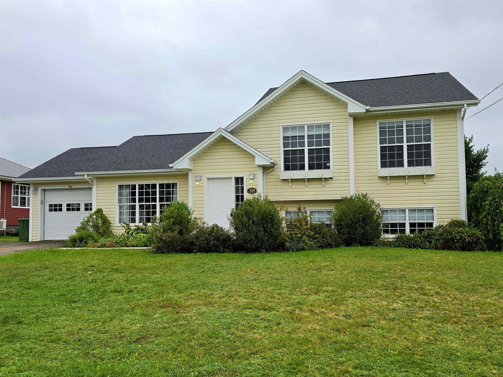 Property Photo:  38 Sandlewood Street  PE C1E 0A6 
