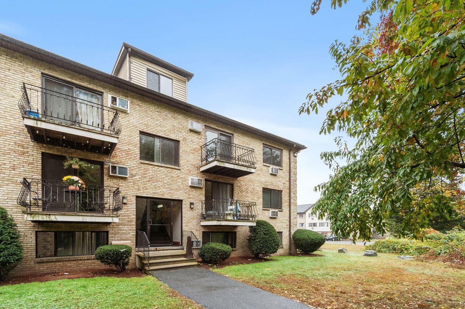 Property Photo:  311 Pawtucket Blvd 29  MA 01854 