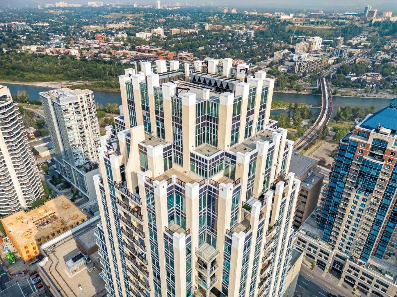 Property Photo:  930 6 Avenue SW 3202  AB T2P 1J3 