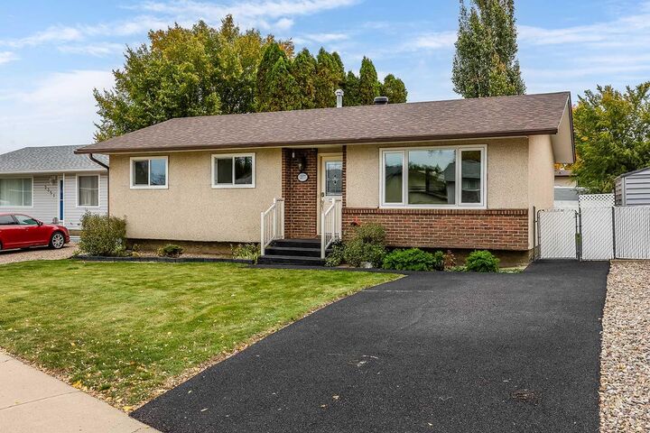 Property Photo: 2377 Ronan Place SE AB T1B 1A2