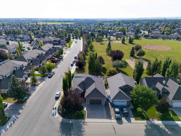 Property Photo:  125 Ainsworth Crescent  AB T4R 3B1 