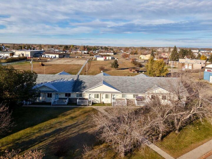 Property Photo:  4903 50 Street  AB T0H 1W0 