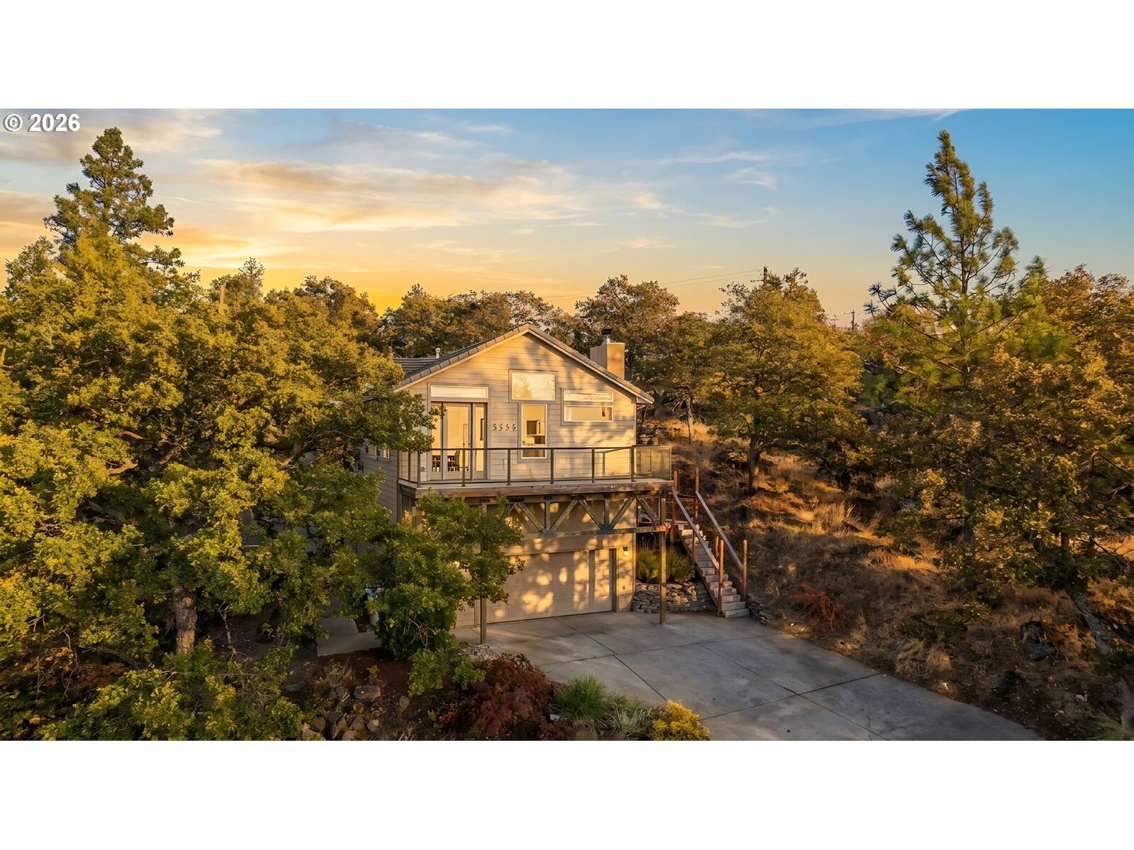 Property Photo:  2114 Garrison St  OR 97058 