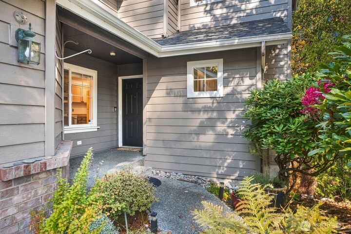 Property Photo:  16918  Cobblestone Drive  WA 98037 