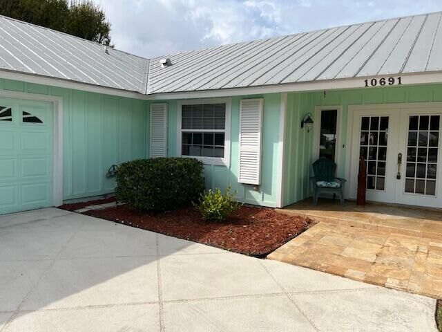 Property Photo: 10691 SE Jupiter Narrows Drive FL 33455