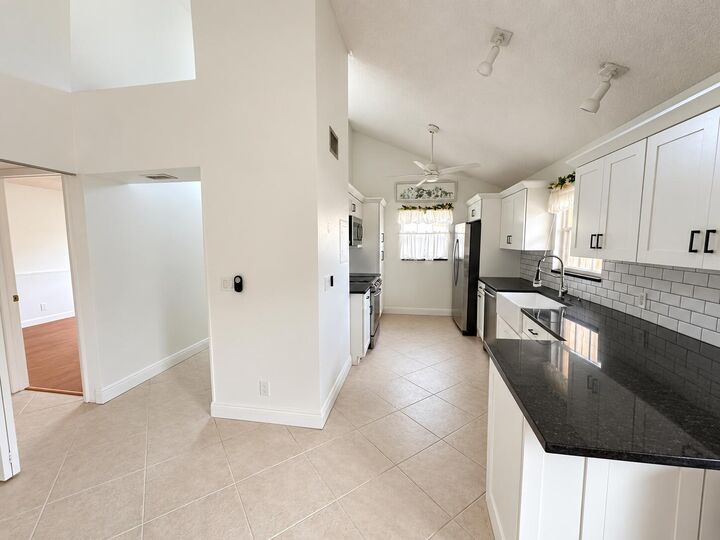 Property Photo: 291 Maplecrest Circle FL 33458