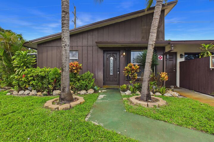 Property Photo:  3200 NW 5th Terrace 24  FL 33064 