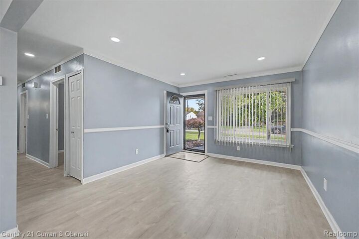 Property Photo:  1616 Flynn Street  MI 48186 
