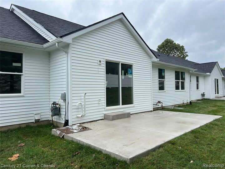 Property Photo:  832 Nelsons Ridge Drive 17  MI 48843 
