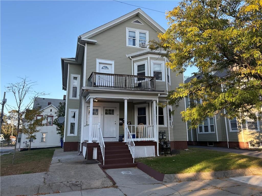 Property Photo:  31 Hawthorne Street  RI 02907 