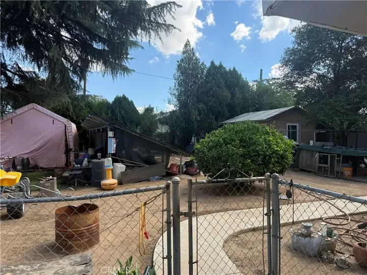 Property Photo: 1086 N California CA 92223