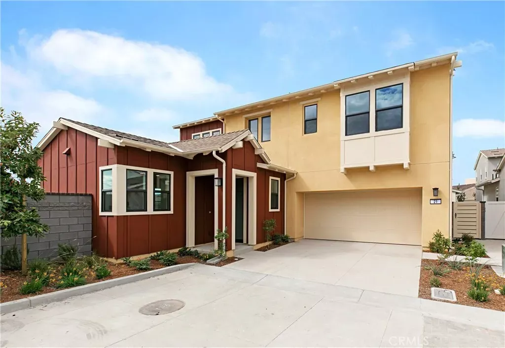 Property Photo:  21 Alienta  CA 92694 