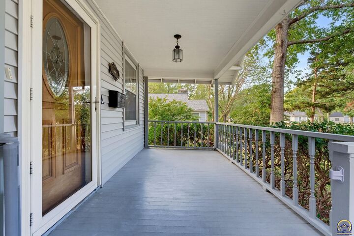 Property Photo:  1936 SW High Ave  KS 66604 