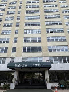 Property Photo: 2625 Park Avenue 9P CT 06604