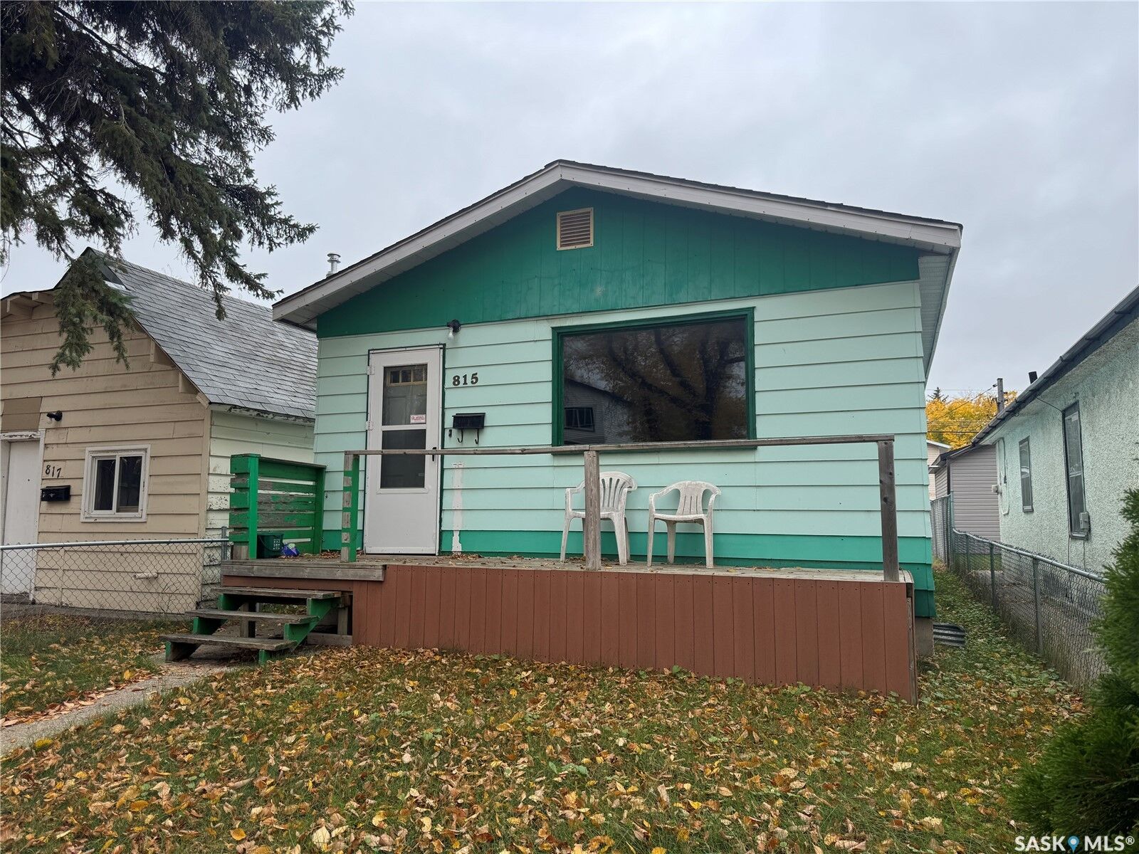 Property Photo:  815 I Avenue S  SK S7M 1Z2 