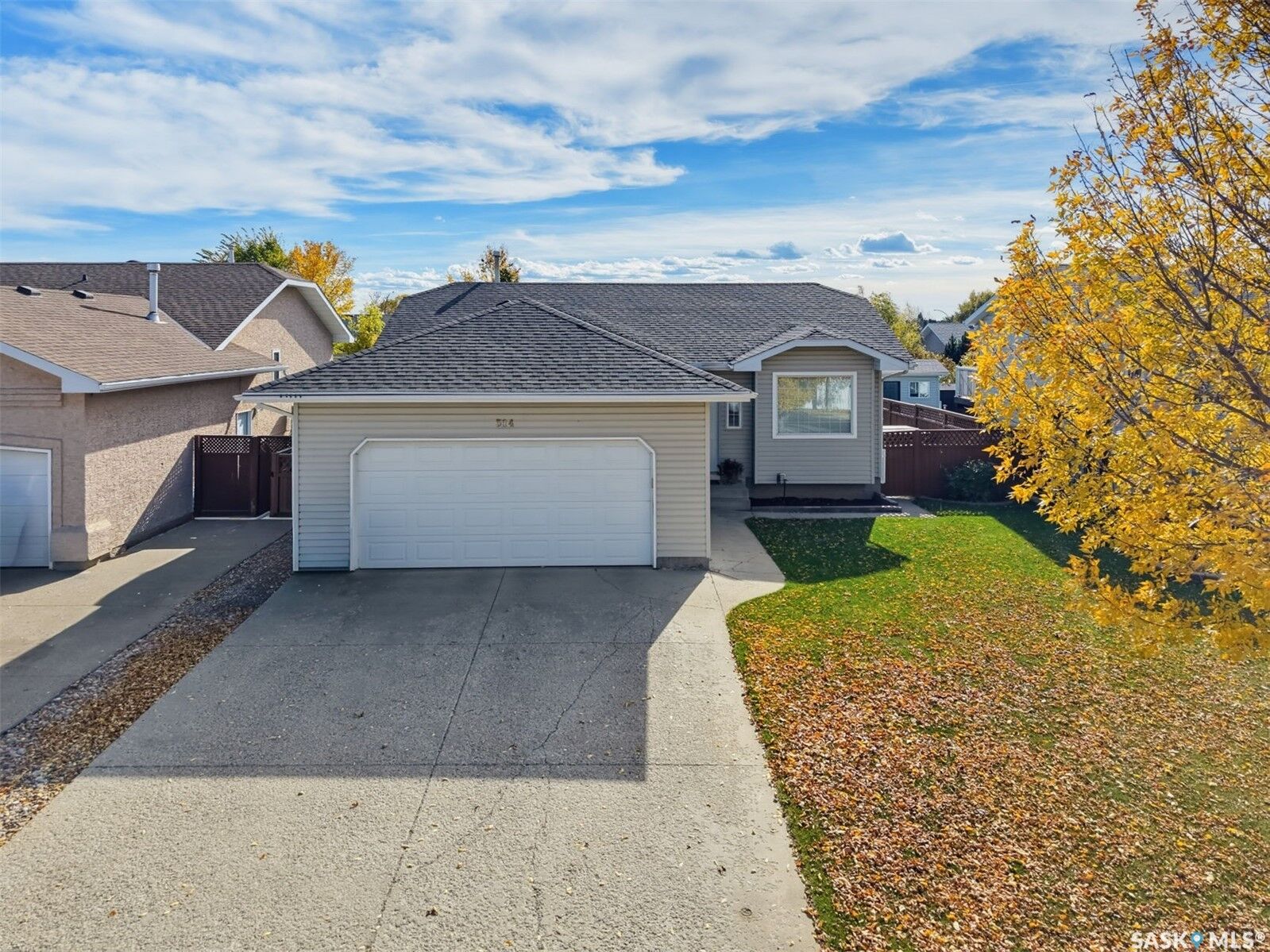 Property Photo:  314 Peterson Crescent  SK S7L 7H7 