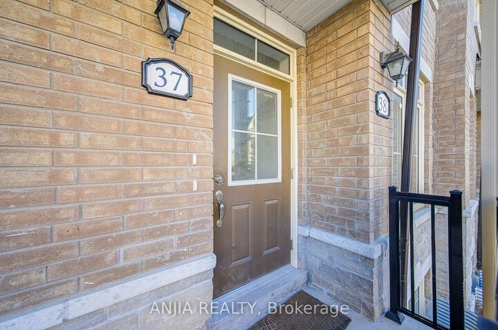 Property Photo:  181 Parktree Drive 38  ON L6A 5B1 