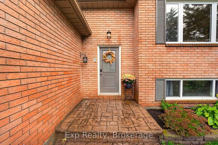 Property Photo:  4 Harbourview Crescent  ON K0K 3L0 