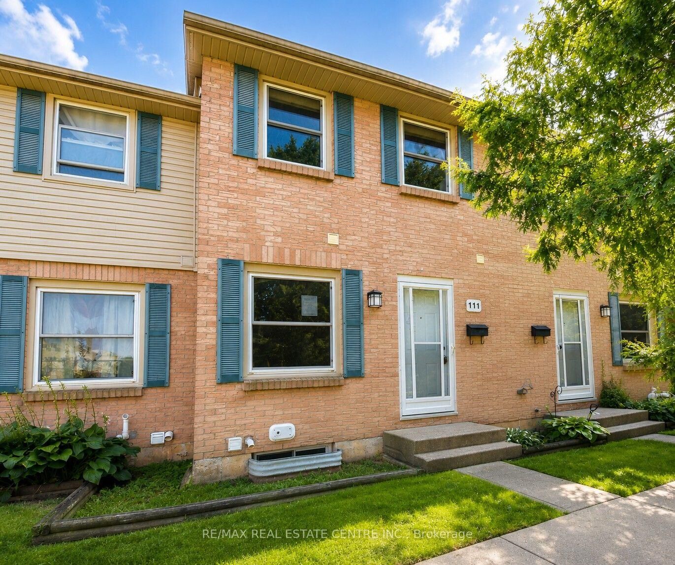 Property Photo:  1247 Huron Street 111  ON N5Y 4X7 